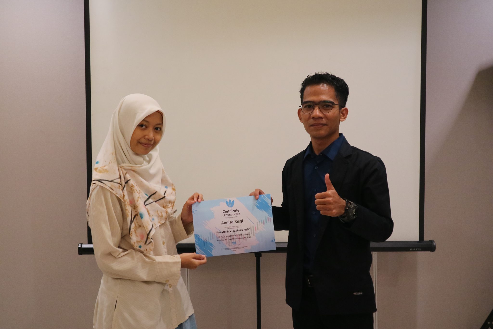 Ibu Fonny Widjaya Telah Berlangganan Signal Forex